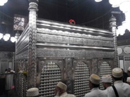 Ra's ul Imaam il-Husain - Misr (al-Qaaherat ul-Mo'izziyah)